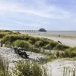 Seabird I With Terrace By Interhome