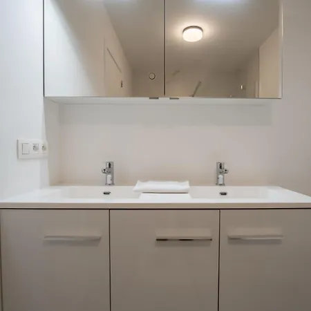 Seabird I With Terrace By Interhome アパート